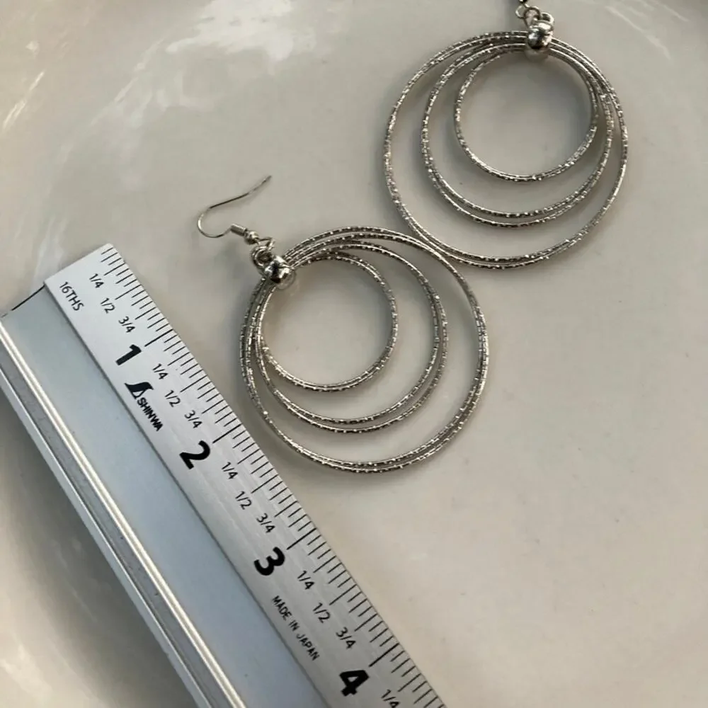 Silver circles fish hook earrings